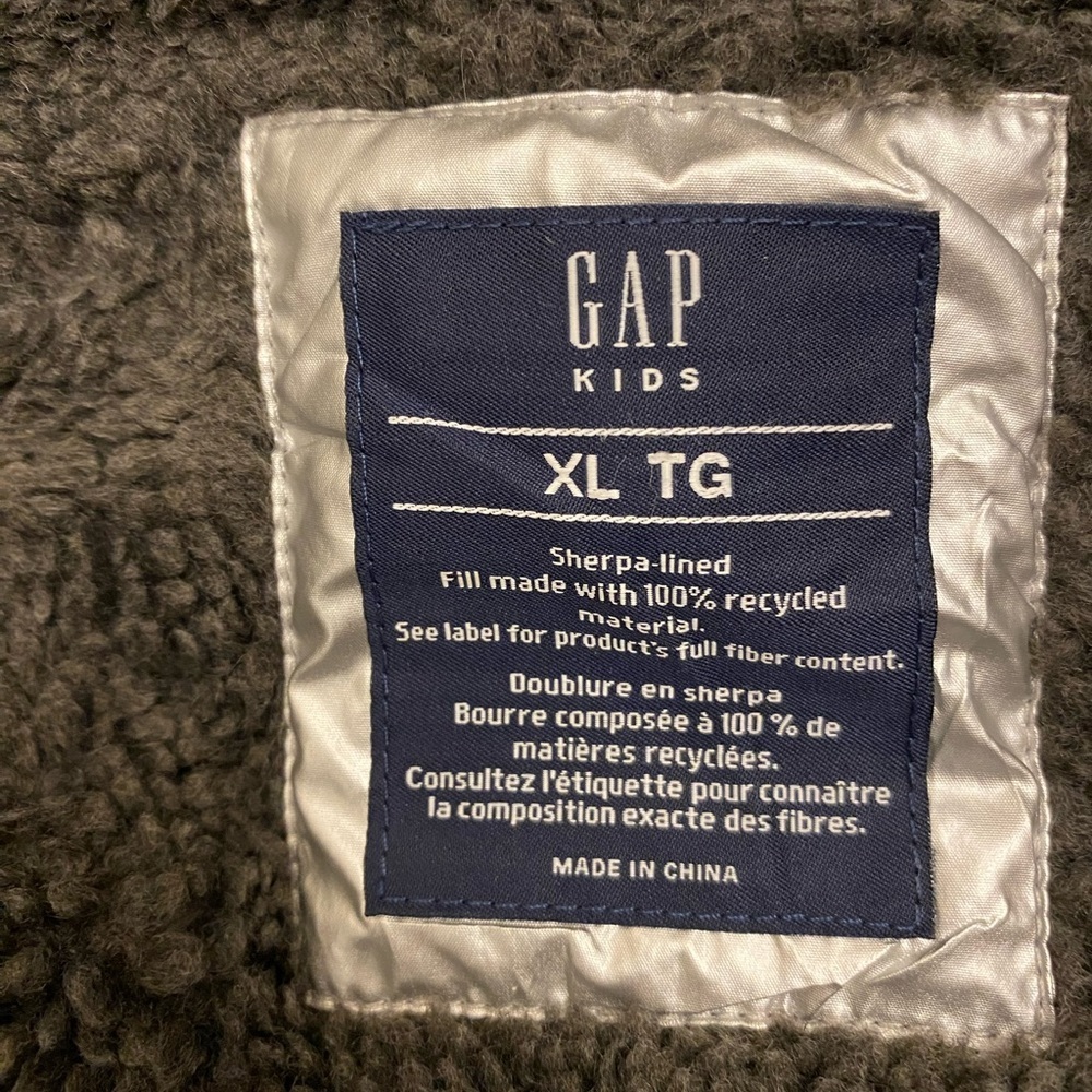 GAP Metallic Silver Puffer with Dark Gray Interior - Picture 6 of 8